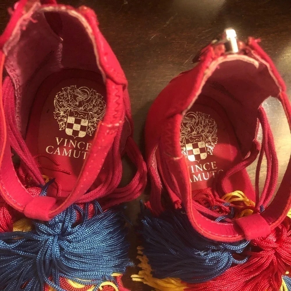 Vince Camuto pom pom pink Sandals size 12